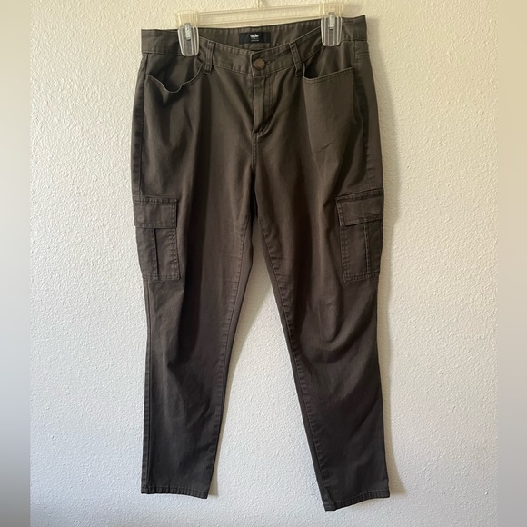 Mossimo Supply Co. | Pants & Jumpsuits | Mossimo Stretch Green Cargo ...